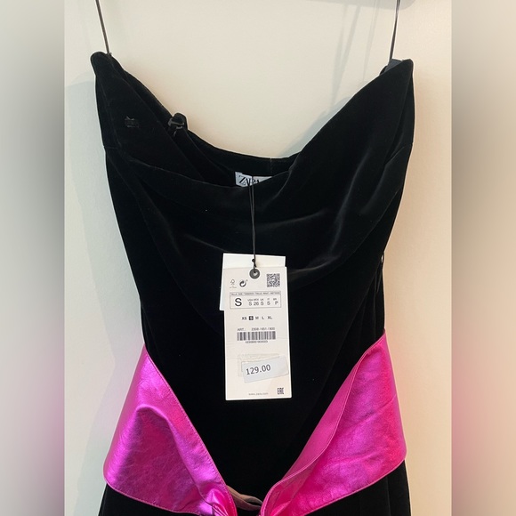 Zara Velvet Black Dress with Pink Belt - Picture 2 of 4